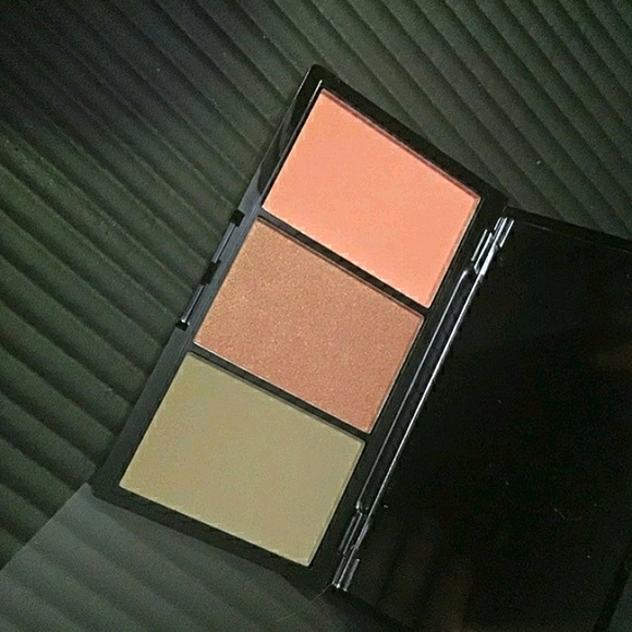 Brand new phase zero blush and bronzer trio - Picture 2 of 6